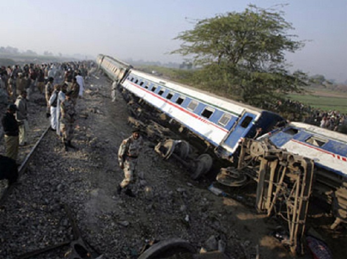 No injuries reported in train derailment in Virginia